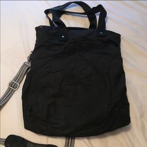 Lululemon GoGoGo tote gym bag
